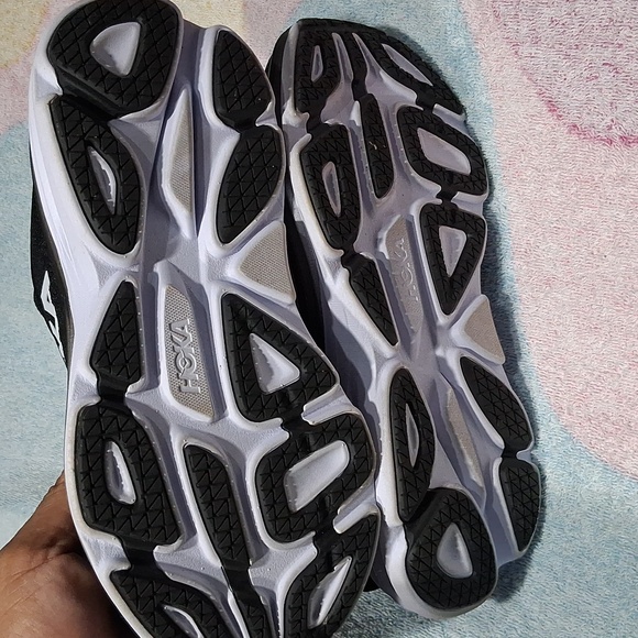 Hoka One One Women's Bondi 8 Size 7B Running Shoes - Picture 5 of 8